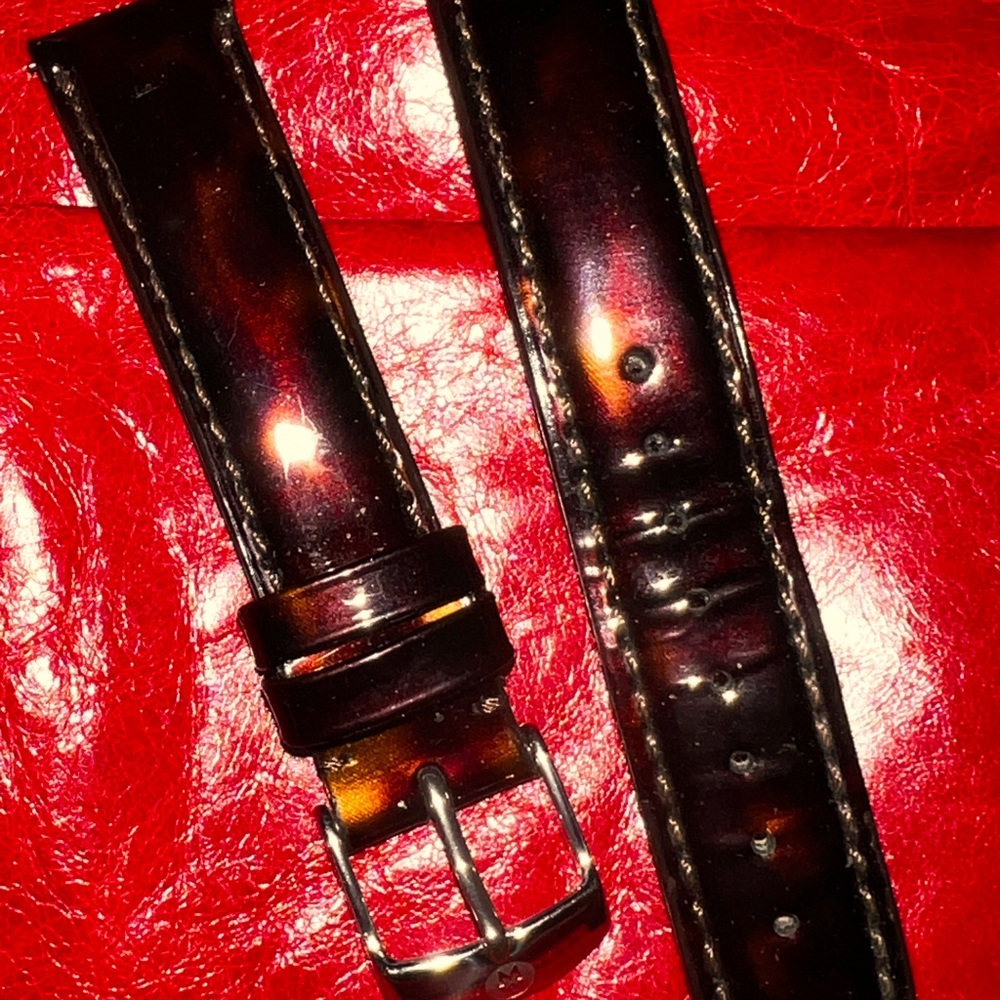 MAll 18 mm Michele straps. Happy to answer any questions in general.
